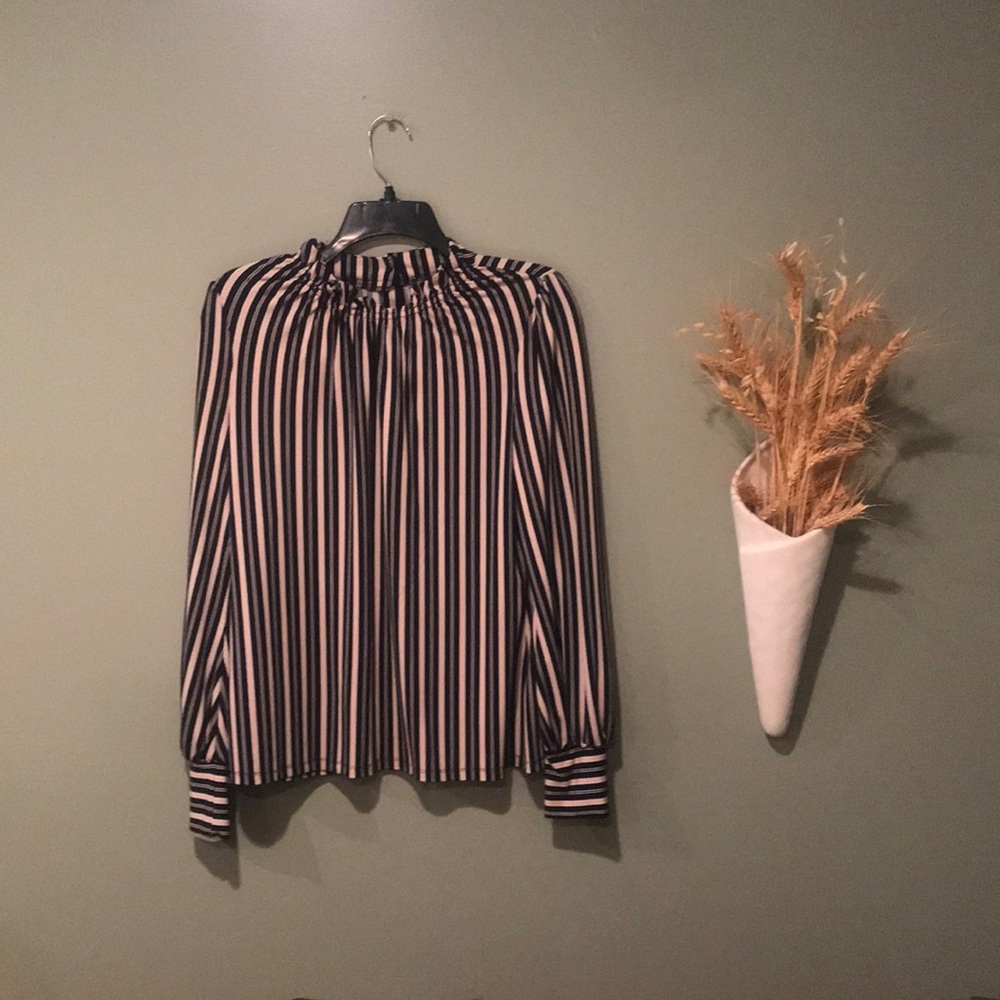 Adrianna Papell Black Cream Striped Long Sleeve Ruffle Neck Blouse S EUC